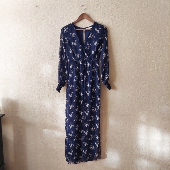 Lush Dresses & Skirts - Lush Blue Floral Maxi Dress With Slit Sheer Sleeves Sz Small